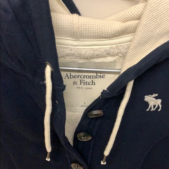 Abercrombie sweatshirt - Picture 2 of 4